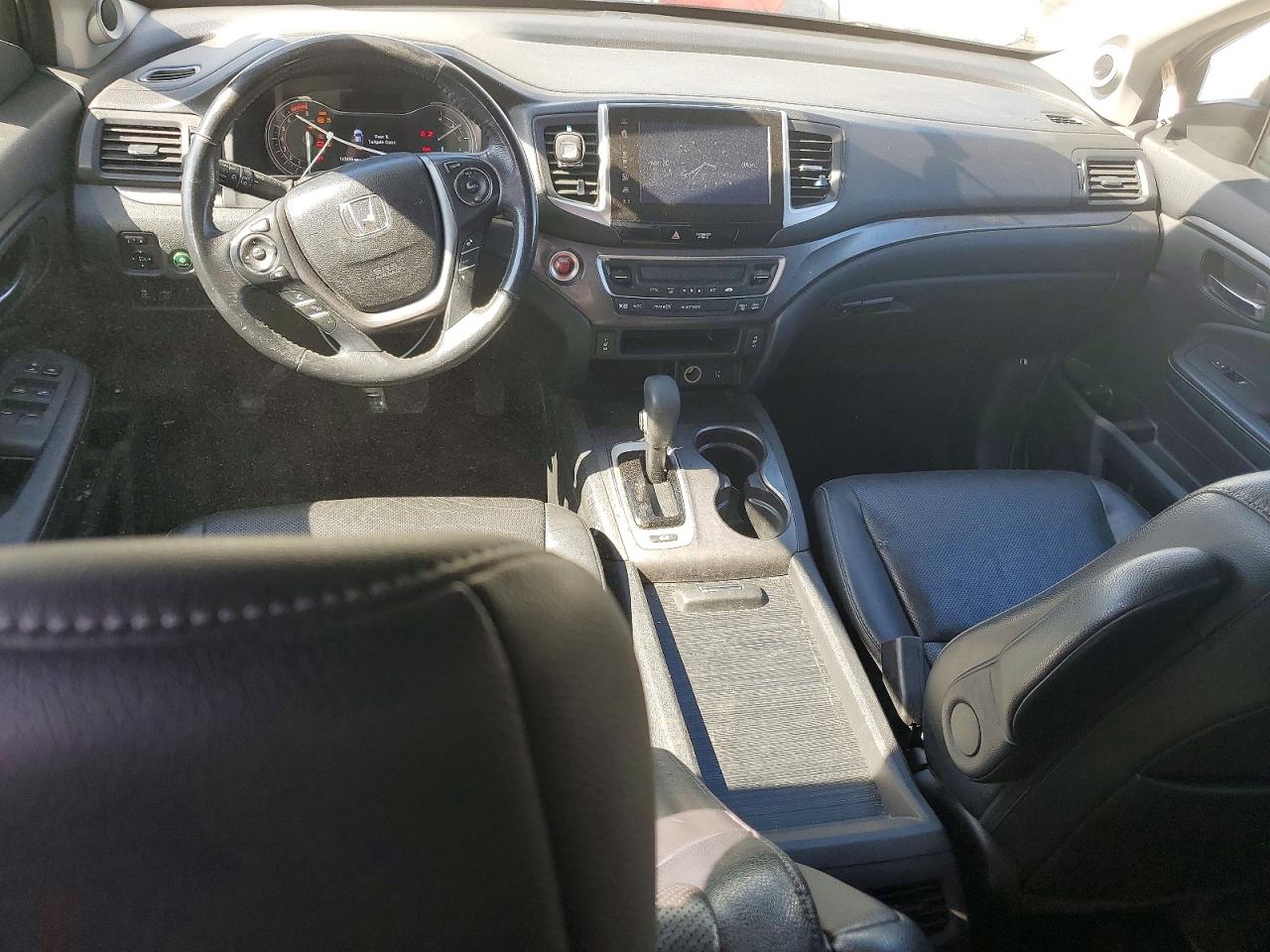 2017 Honda Ridgeline VIN 5FPYK3F67HB039361 photo 8