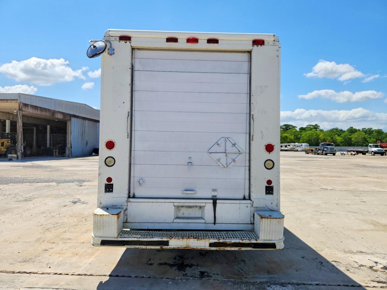 2000 FREIGHTLINER All other VIN 4UZA5FAC5YCG63882 photo 6