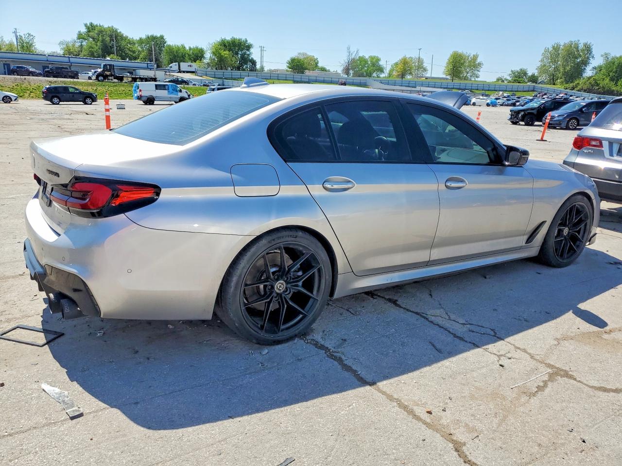2018 BMW M5 VIN WBAJB9C58JB287052 photo 3