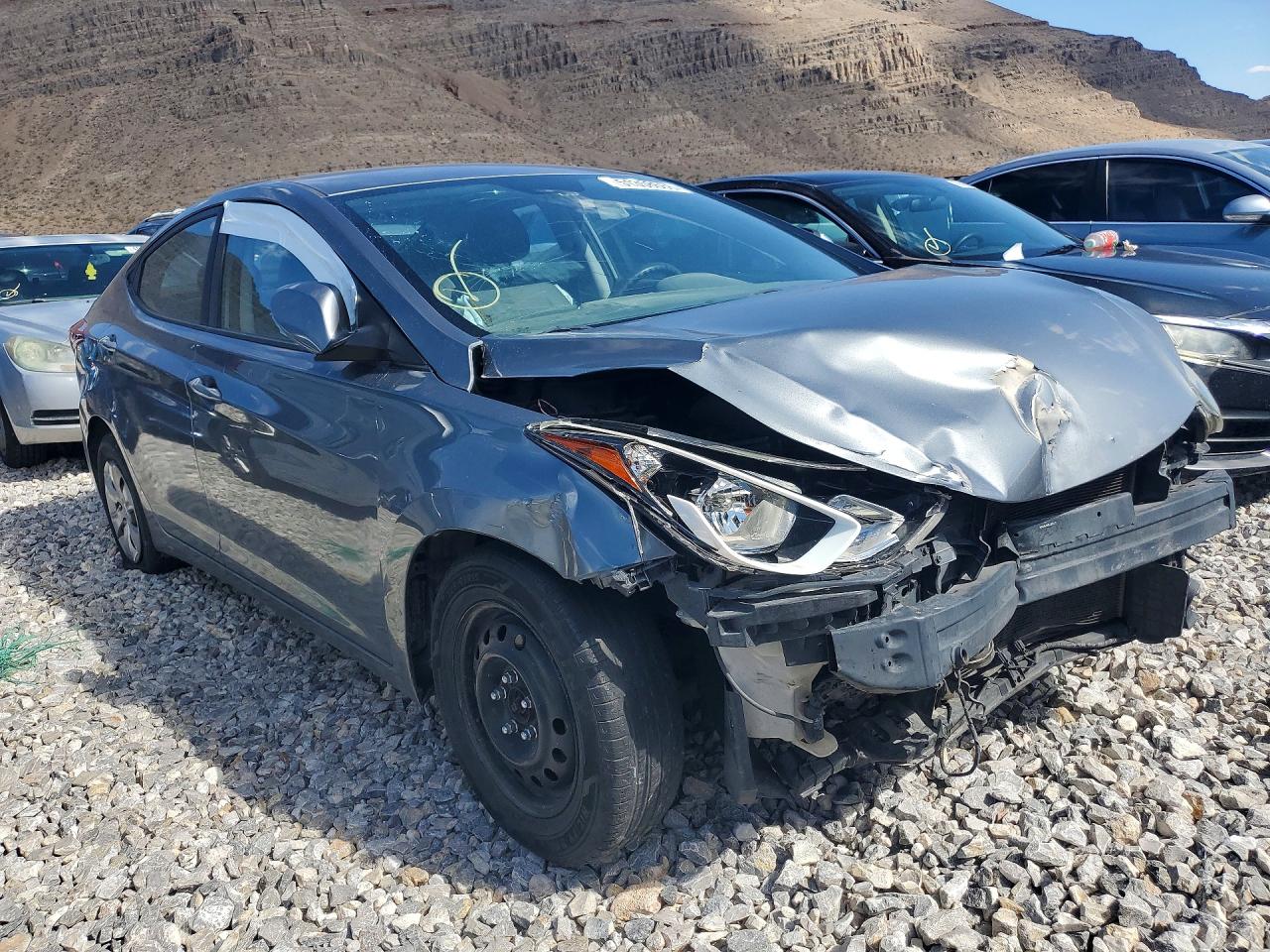 2016 HYUNDAI Elantra VIN KMHDH4AE0GU570316 photo 4