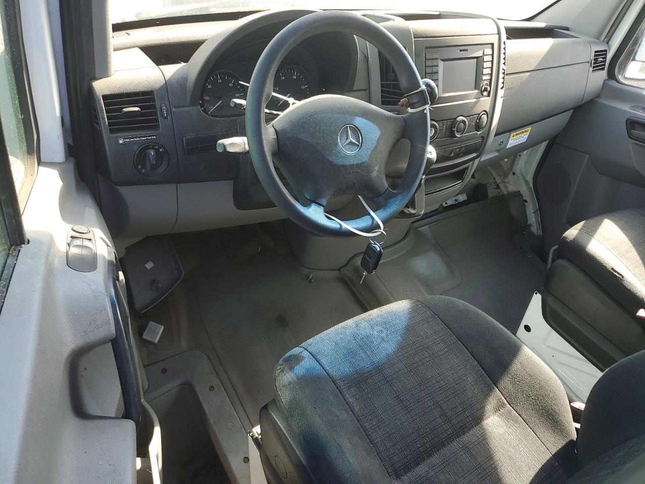 2016 Mercedes-Benz Sprinter VIN WD3PE8CD4GP330085 photo 8