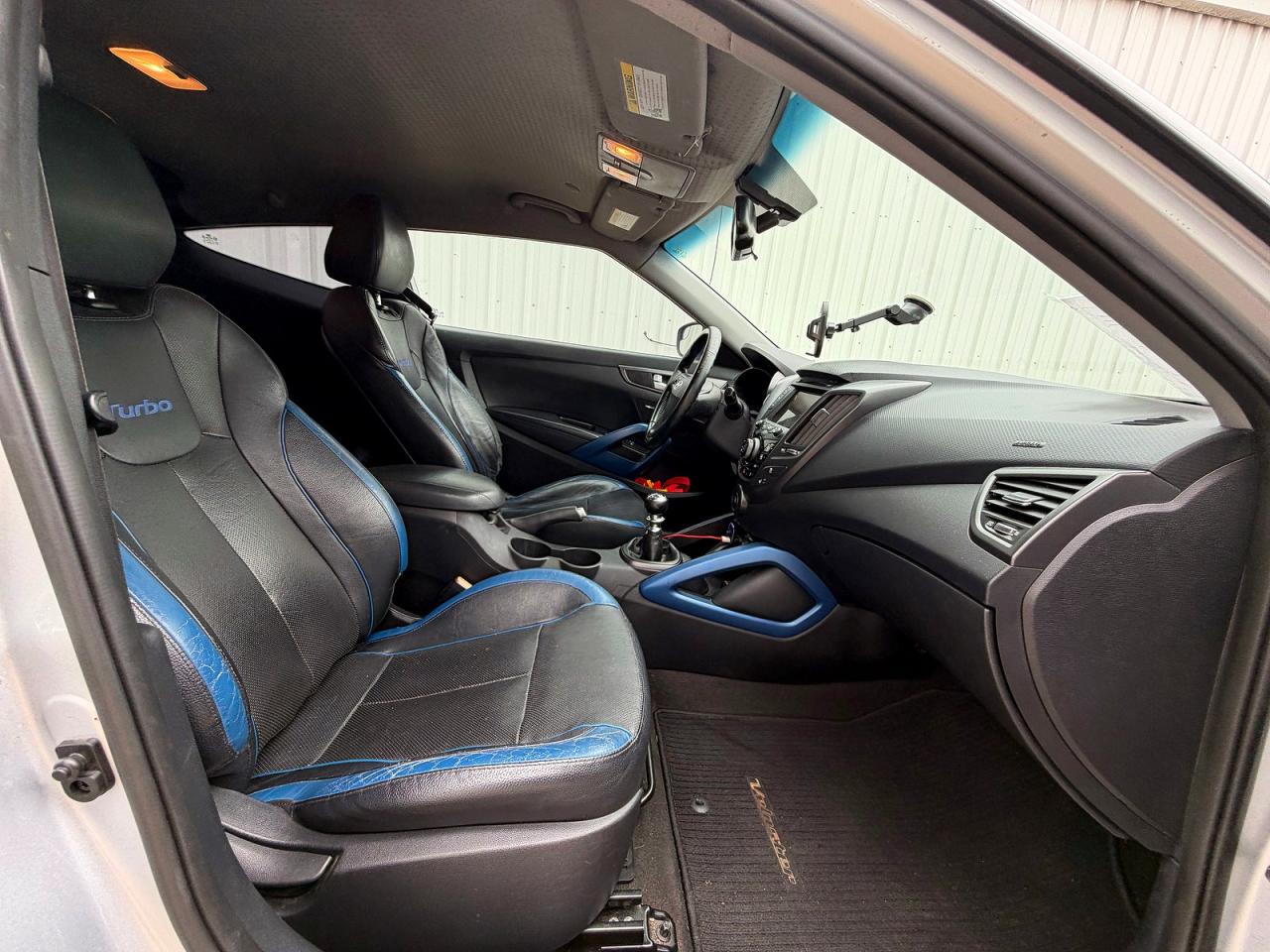 2014 Hyundai Veloster VIN KMHTC6AE3EU184542 photo 5