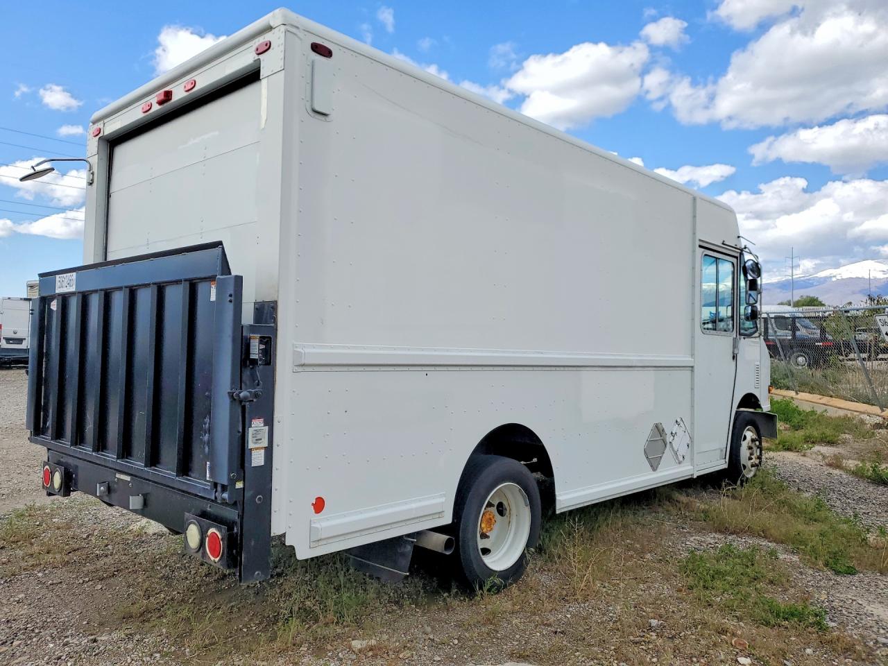 2004 FREIGHTLINER All other VIN 4UZAANBW44CM51383 photo 3
