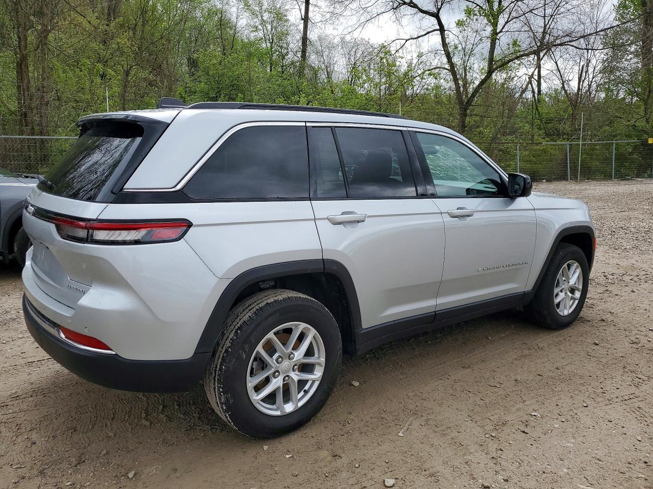2025 Jeep Cherokee VIN 1C4RJHAG9SC308803 photo 3