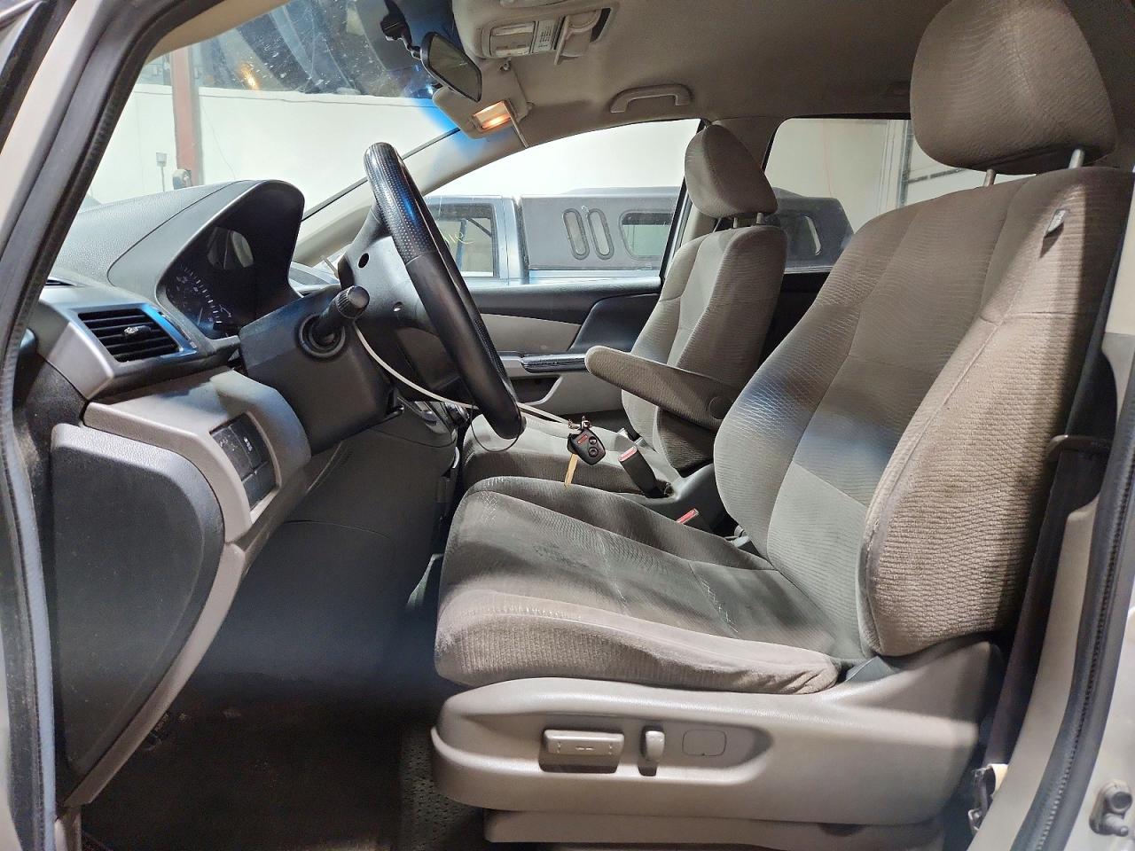 2011 Honda All models VIN 5FNRL5H29BB053687 photo 7