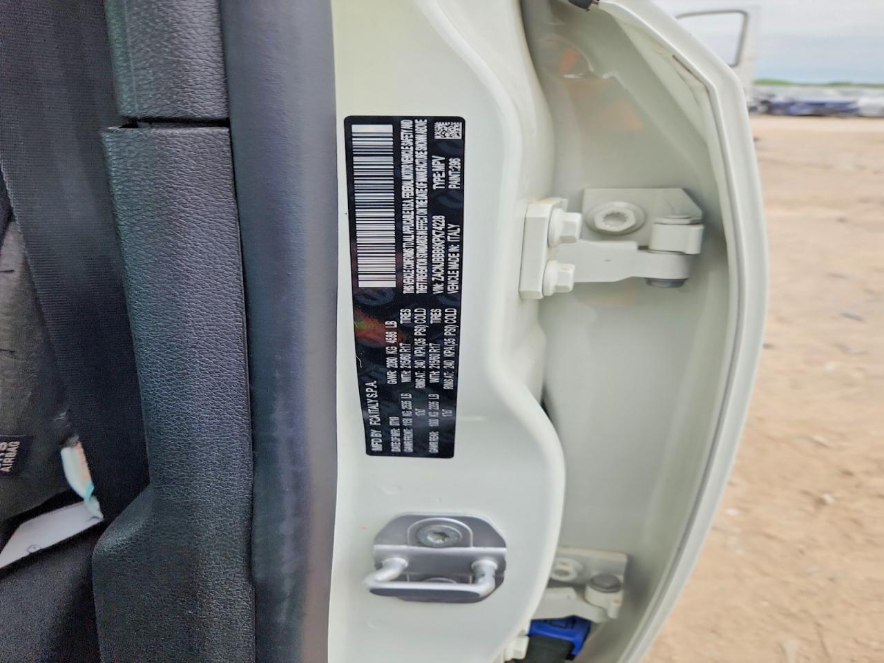 2019 Jeep Renegade VIN ZACNJBBB6KPK74228 photo 12