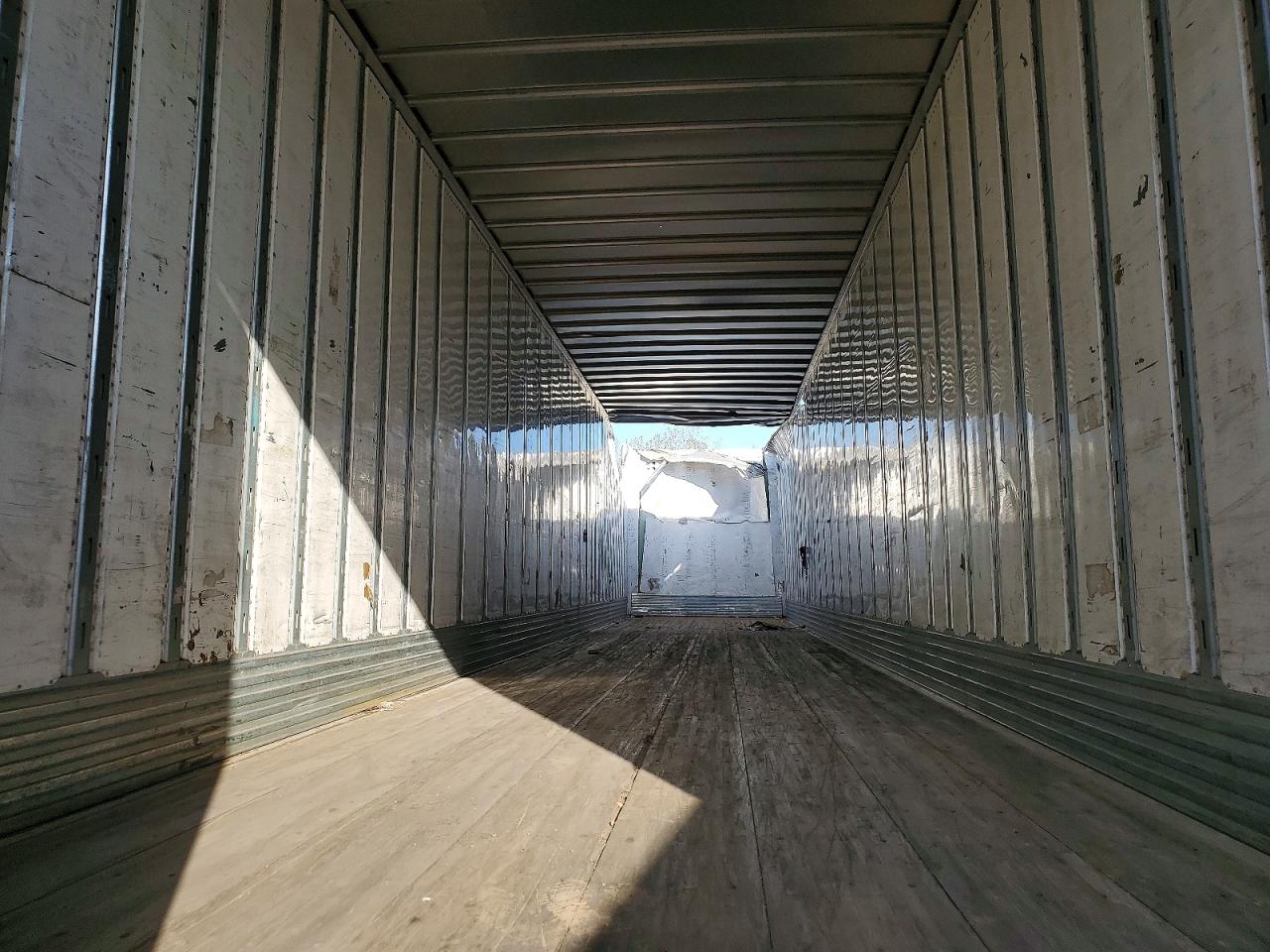 2020 UTILITY Dry freigh VIN 1UYVS253XL7818203 photo 6