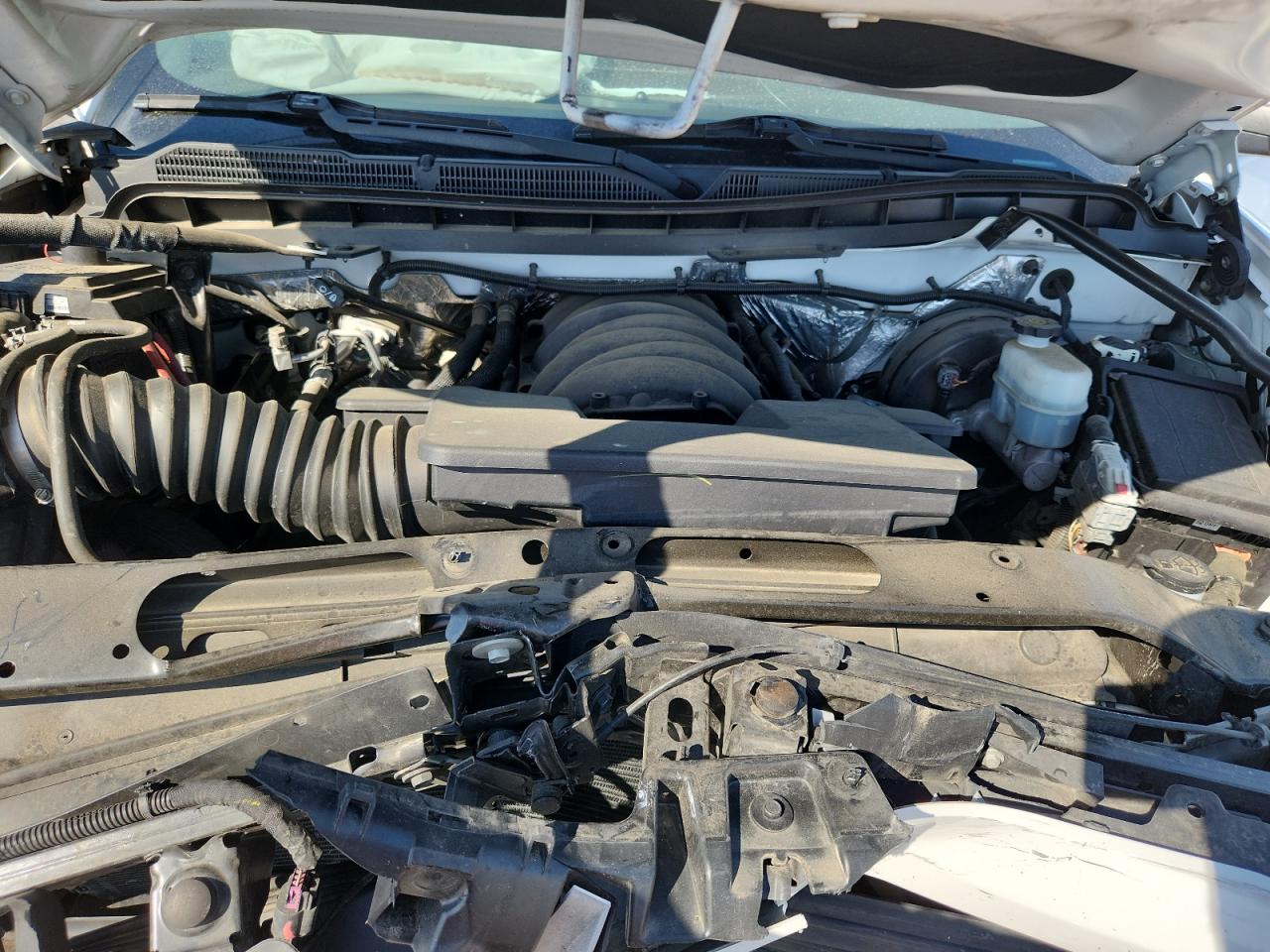 2018 CHEVROLET Silverado VIN 3GCUKREC6JG400516 photo 11