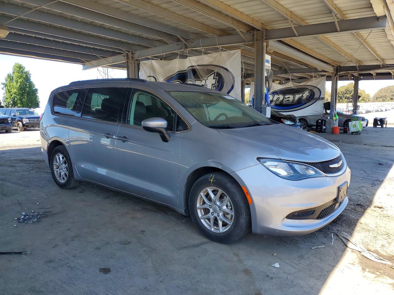 2021 Chrysler Minivan VIN 2C4RC1DG8MR555060 photo 4