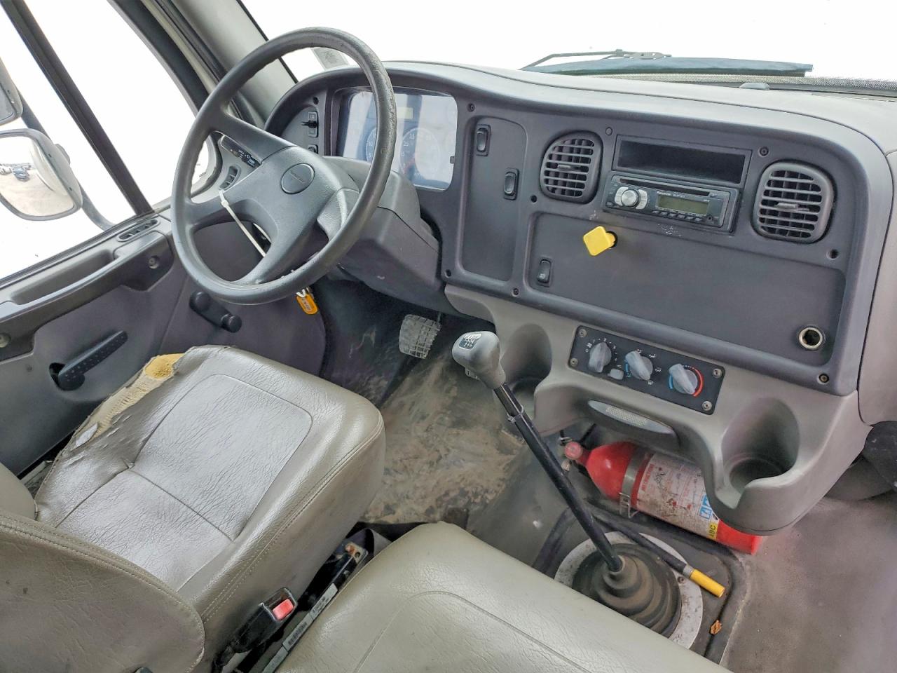 2004 FREIGHTLINER All other VIN 1FVACWAKX4HM84012 photo 8