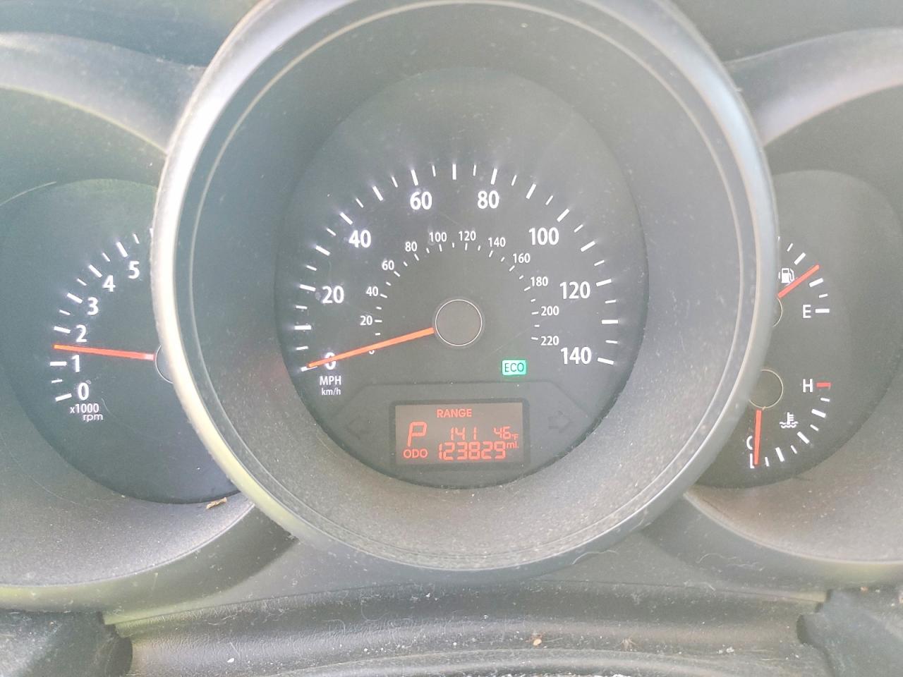 2013 KIA Soul base VIN KNDJT2A56D7529032 photo 9