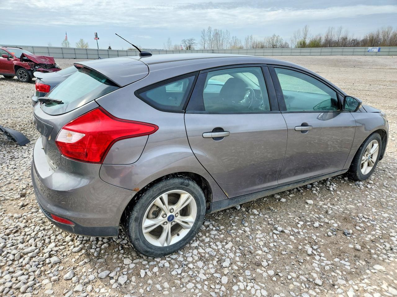 2013 Ford Focus 4d s VIN 1FADP3K22DL247723 photo 3