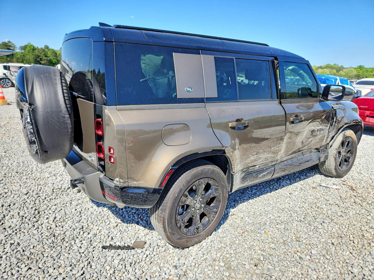 2023 LAND Defender VIN SALE27EU1P2186871 photo 3