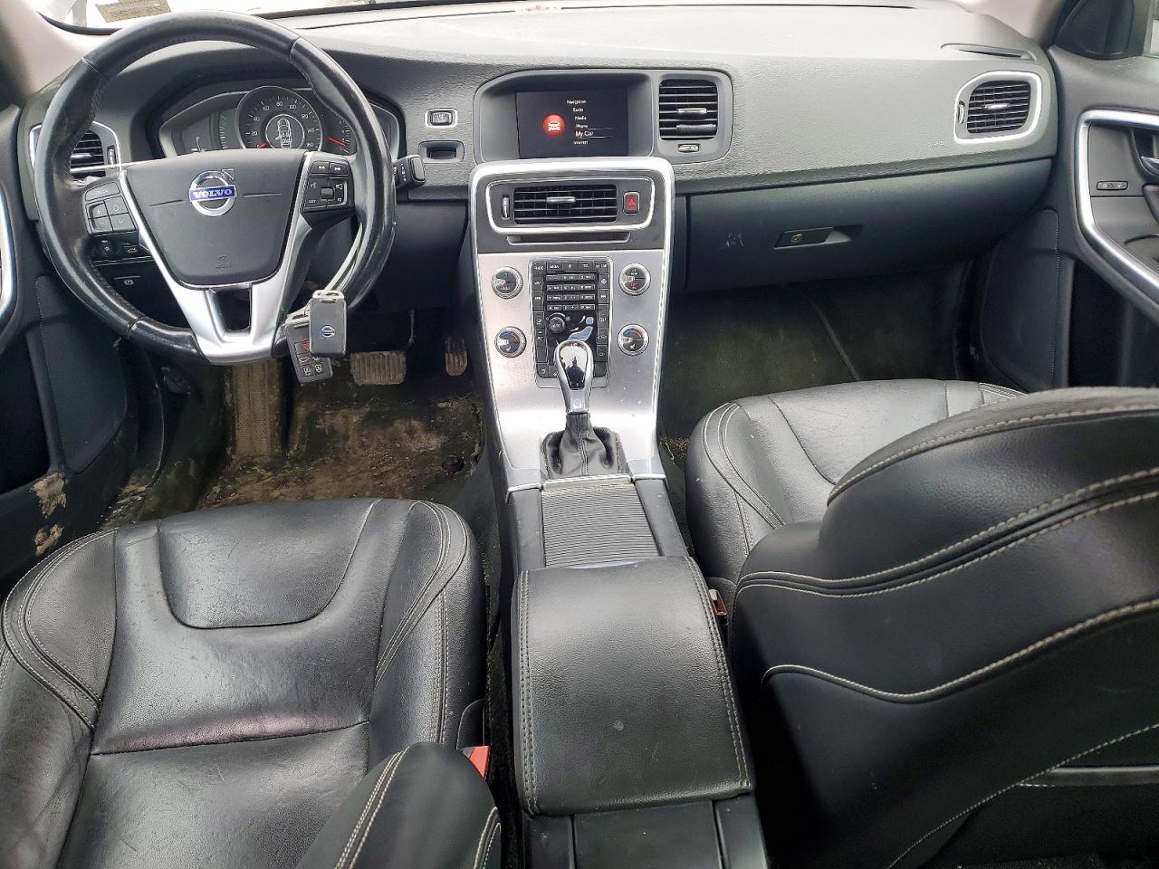 2018 Volvo S60 VIN YV140MTL2J2451039 photo 8