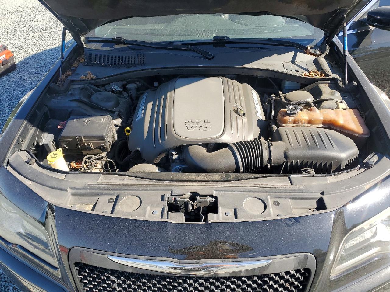 2012 Chrysler 300 VIN 2C3CCADT4CH146582 photo 11