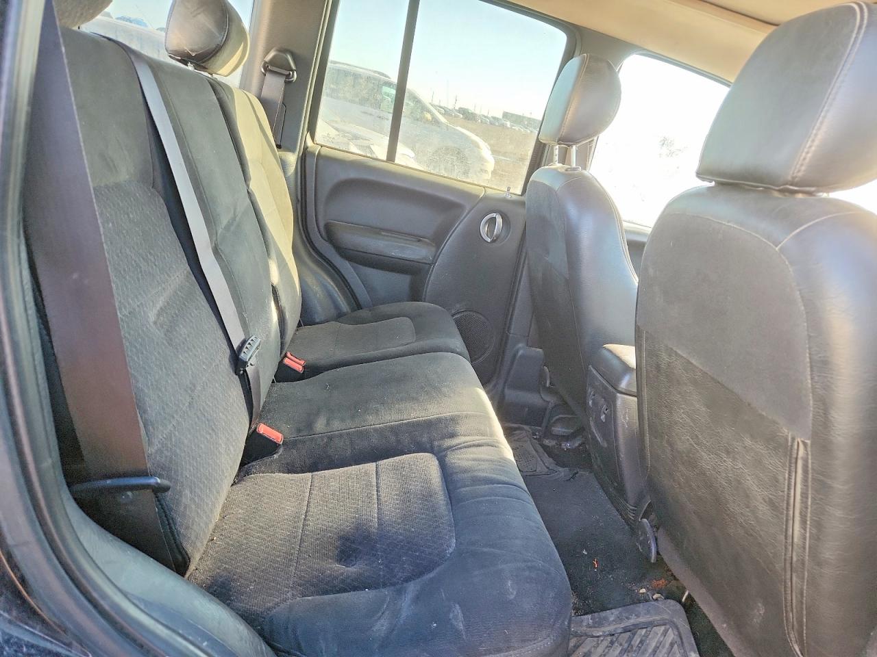 2003 JEEP Liberty VIN 1J4GL58K43W670851 photo 11