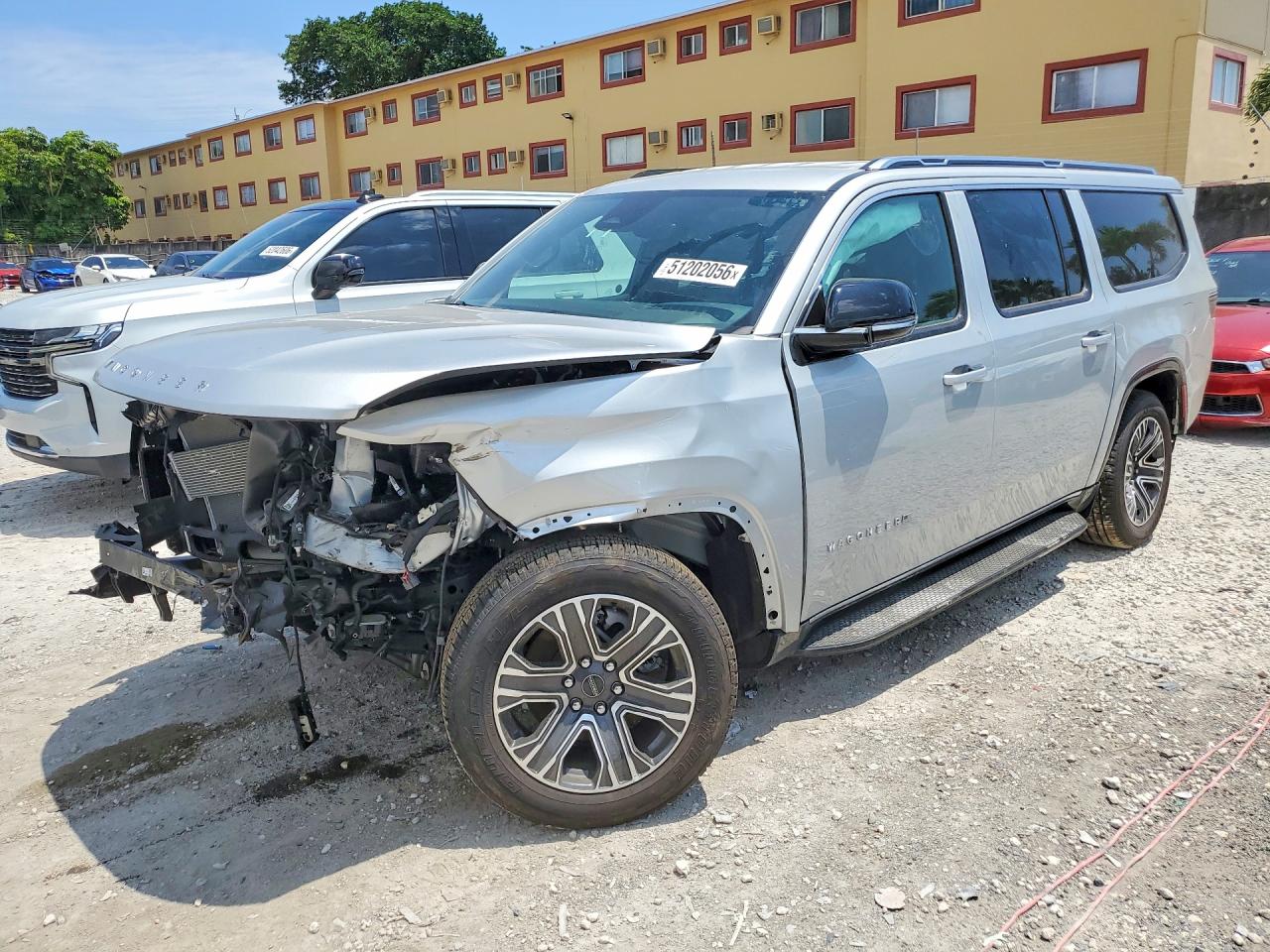 2025 Jeep Wagoneer VIN 1C4SJSBP3SS511494 photo 1