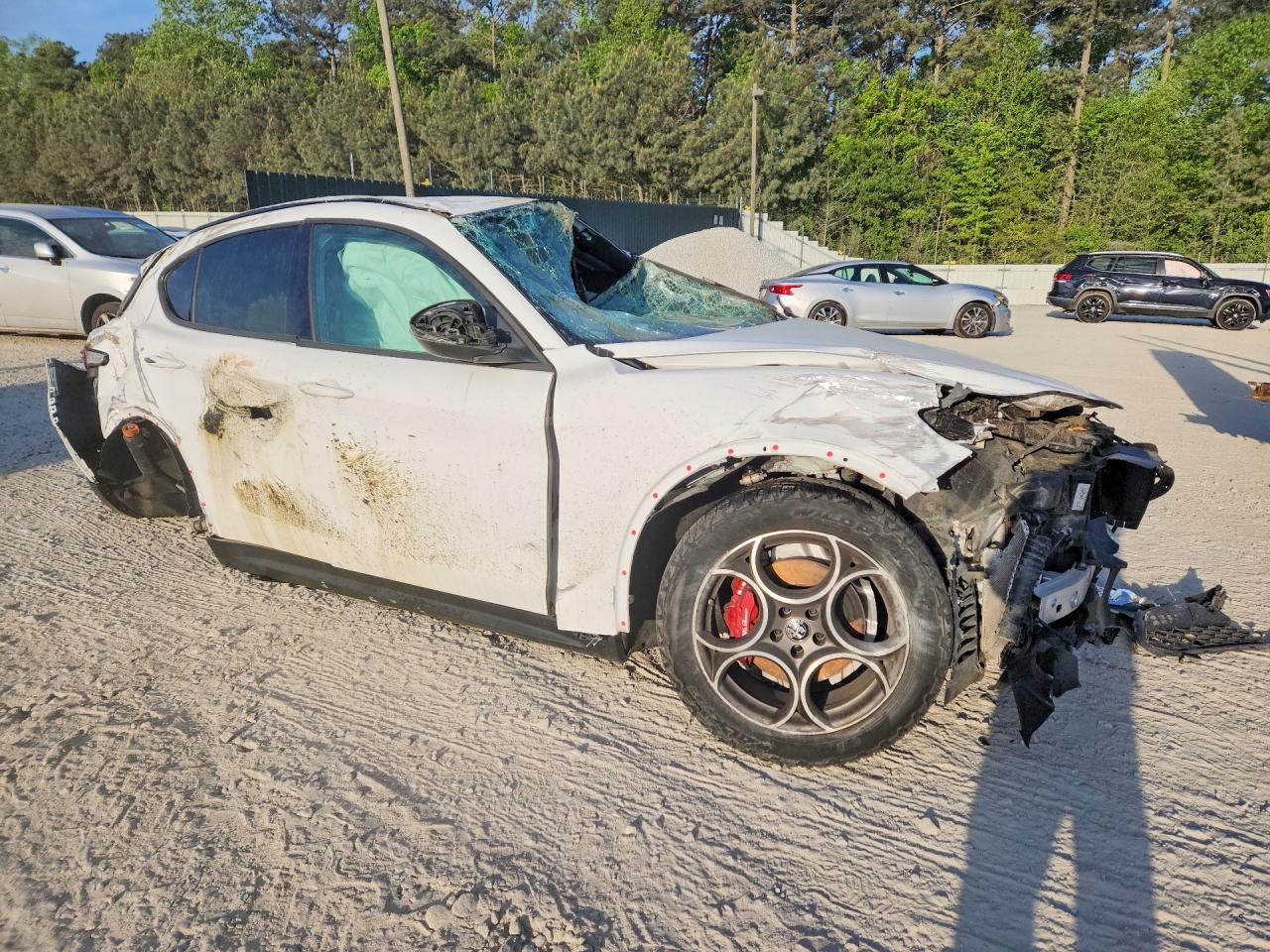 2022 Alfa Stelvio VIN ZASPAJAN2N7D47752 photo 4