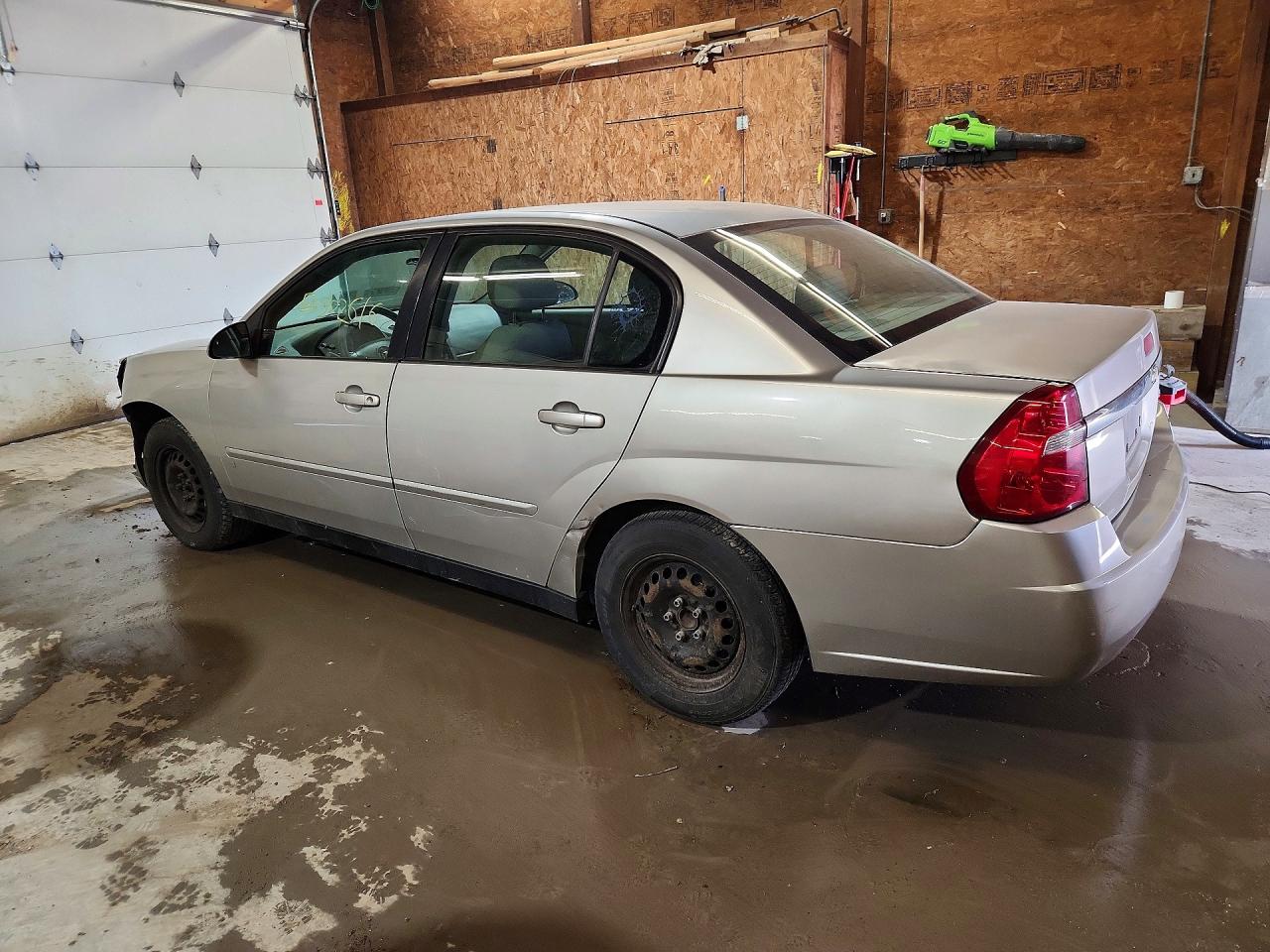 2008 Chevrolet Malibu VIN 1G1ZS58F08F142888 photo 2