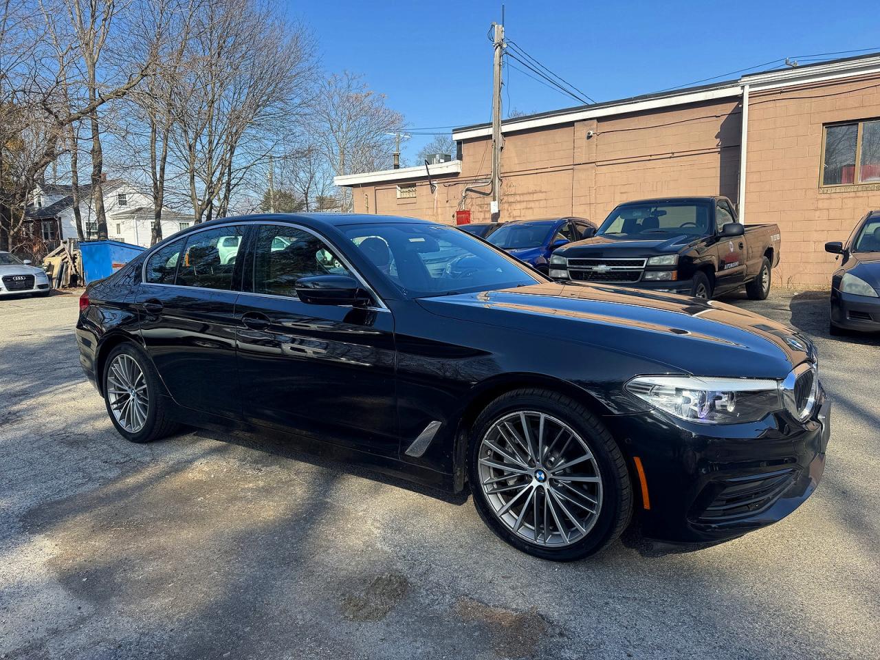 2019 BMW 5 series VIN WBAJE7C58KWW14782 photo 1