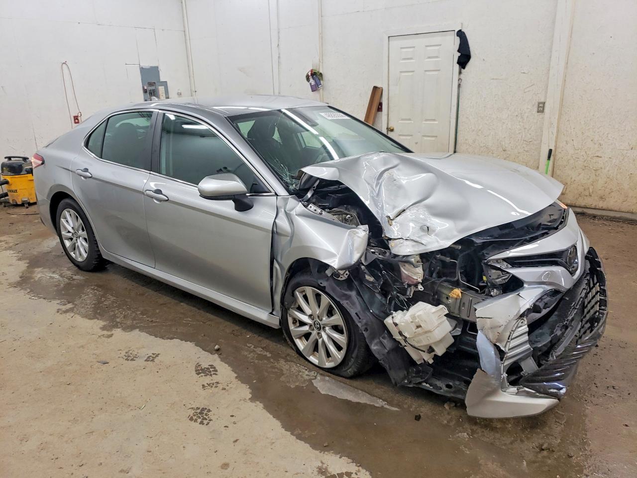 2019 Toyota Camry VIN 4T1B11HK9KU790116 photo 4