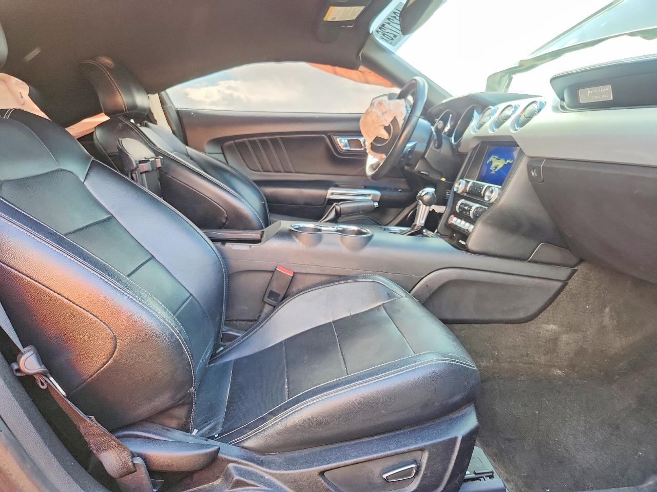 2017 Ford Mustang VIN 1FA6P8TH1H5295653 photo 10