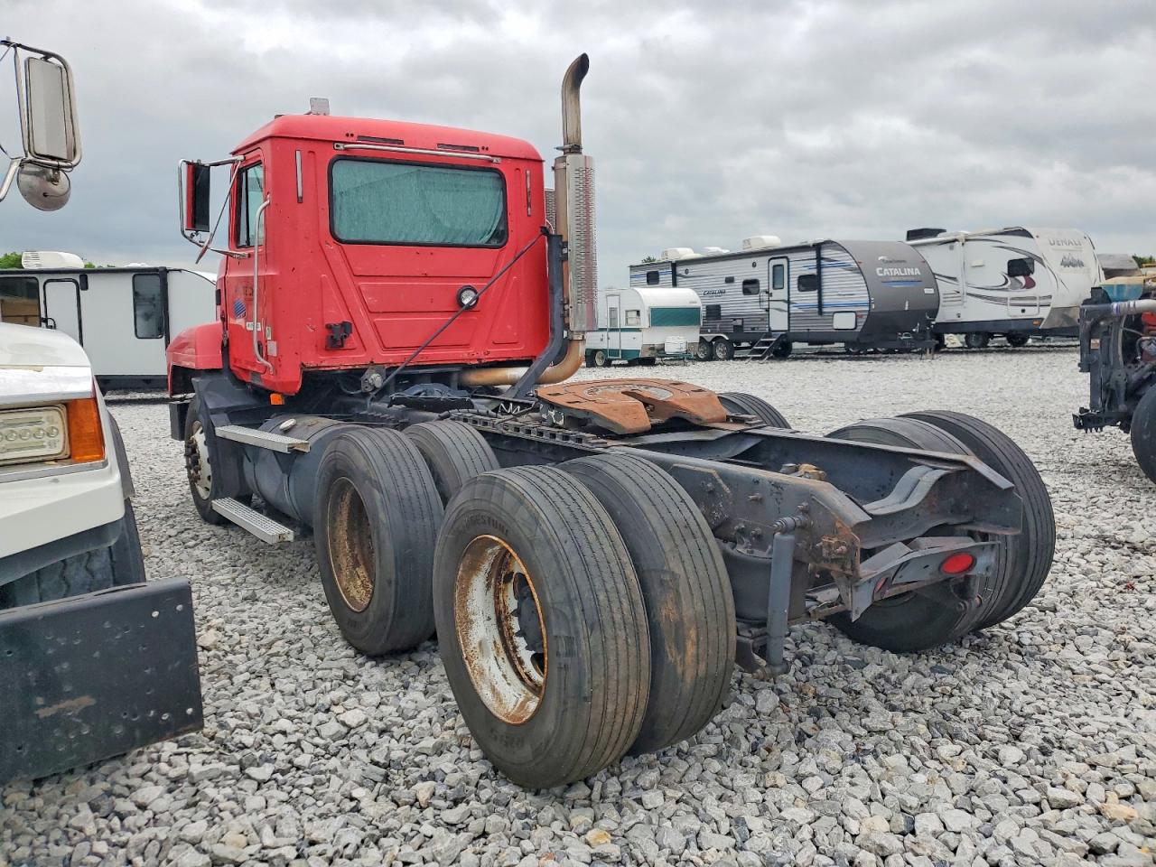 2001 MACK All other VIN 1M1AA13Y11W138203 photo 3