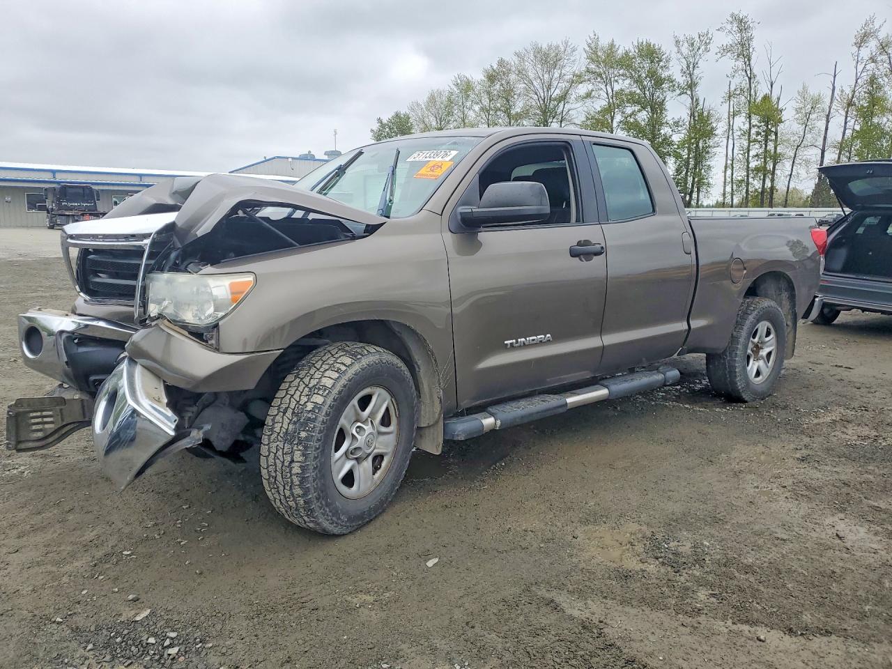 2011 Toyota Tundra VIN 5TFUM5F14BX023892 photo 1