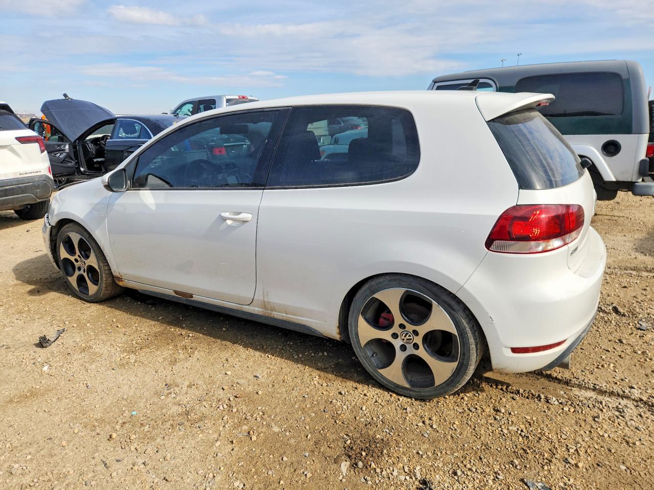 2010 Volkswagen Gti VIN WVWEV7AJ8AW395647 photo 2