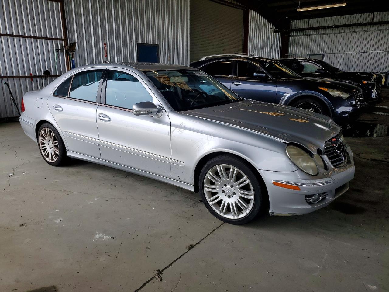 2008 Mercedes-Benz E-class VIN WDBUF56X78B297901 photo 4