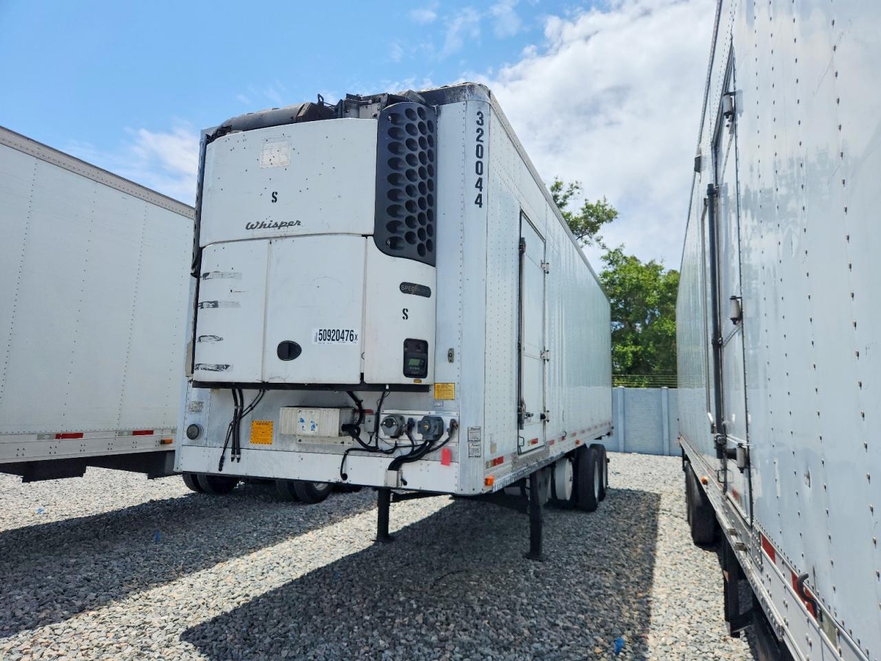 2015 UTILITY All models VIN 1UYVS2323FM245502 photo 2