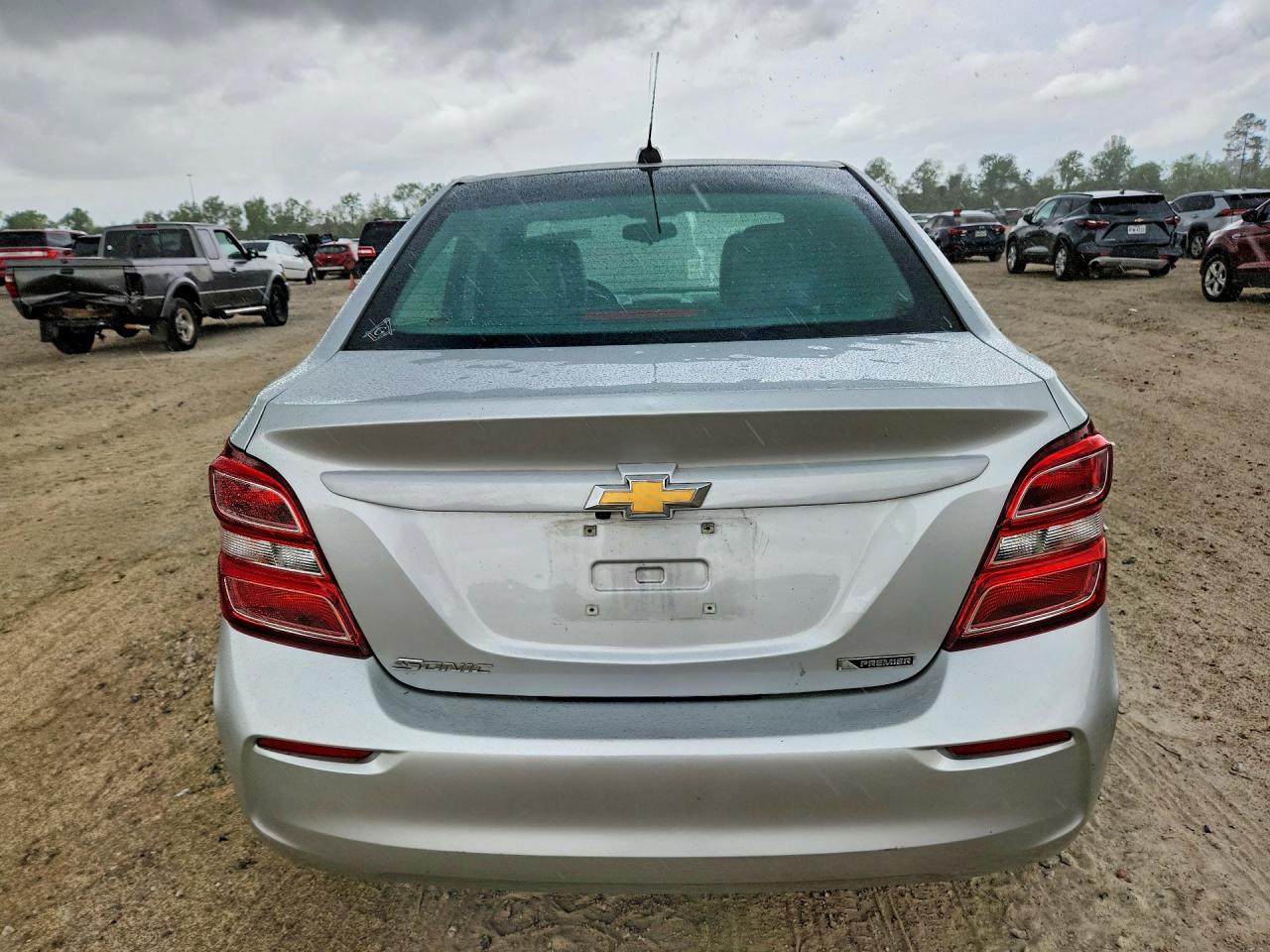 2020 Chevrolet SONIC VIN 1G1JF5SB9L4114146 photo 6