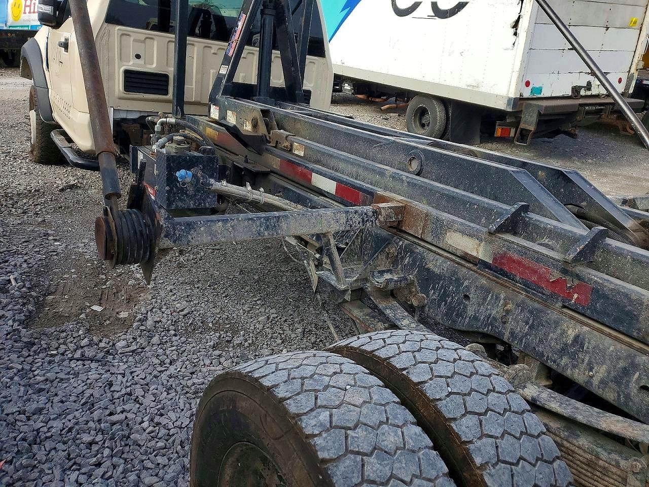 2019 Ford F550 VIN 1FDUF5GT5KEE76422 photo 9