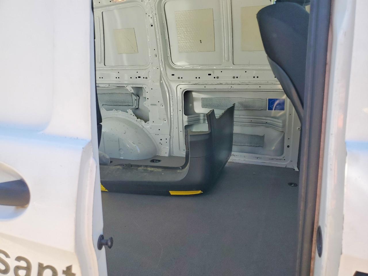 2018 Mercedes Metris VIN WD3PG2EA3J3406047 photo 10