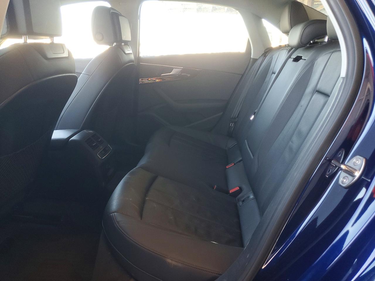 2019 Audi A4 VIN WAUDNAF48KA003208 photo 10