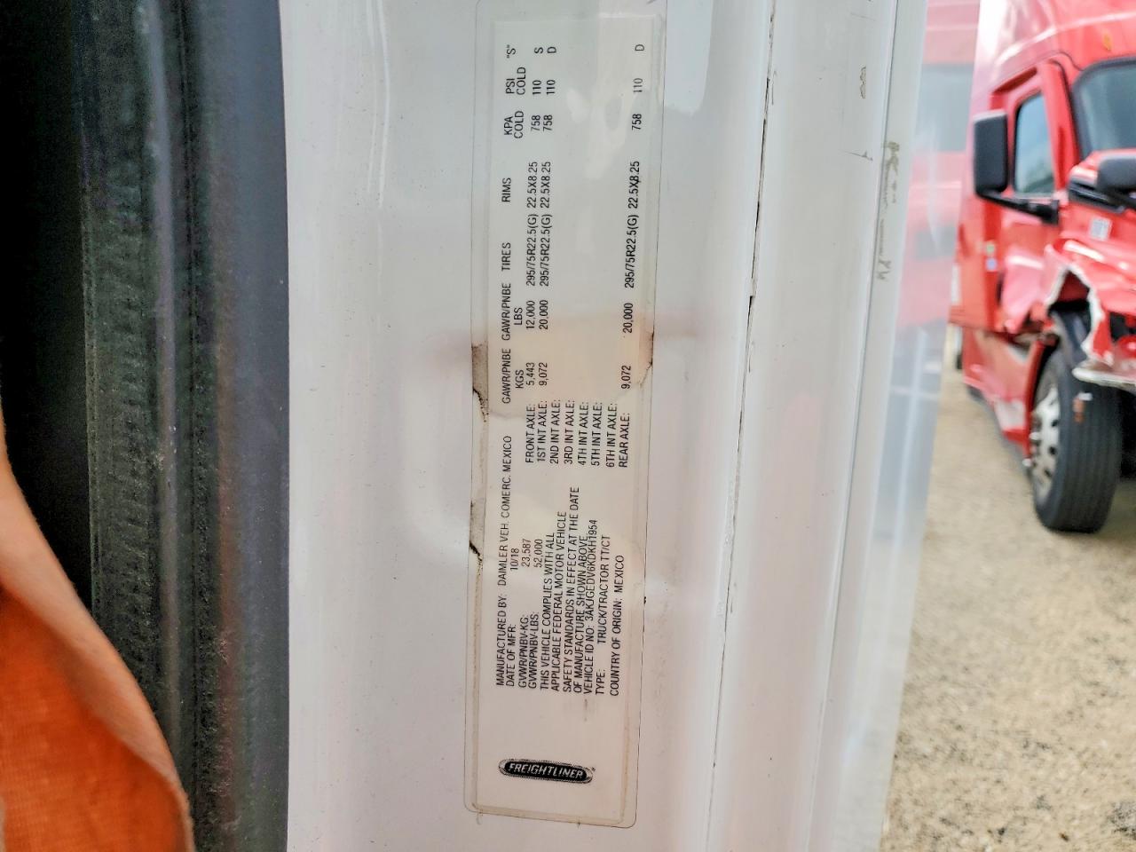 2019 FREIGHTLINER All other VIN 3AKJGEDV6KDKH1954 photo 10