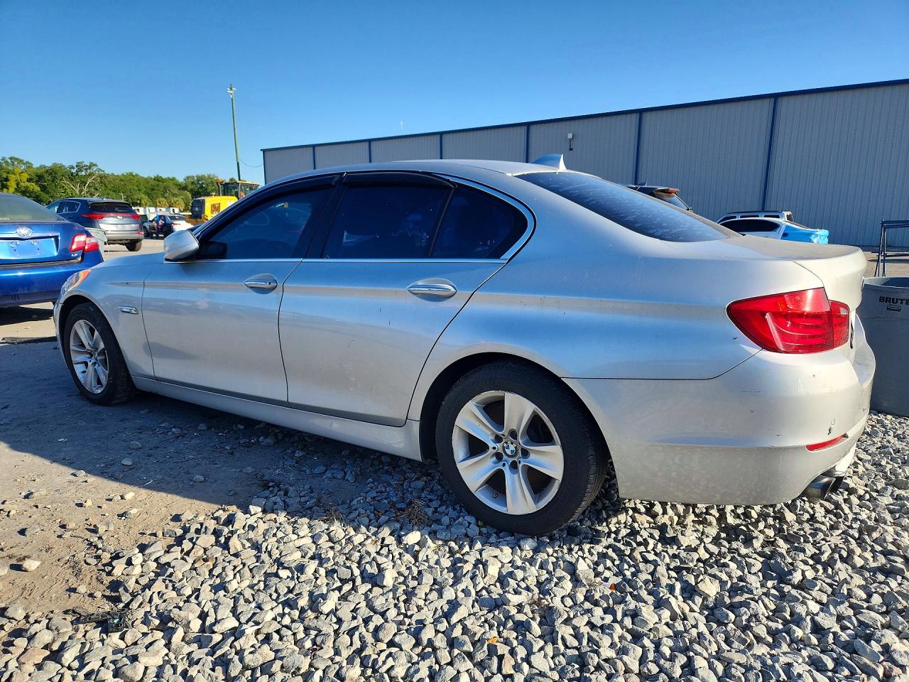 2012 BMW 5 series VIN WBAXG5C52CDY30181 photo 2