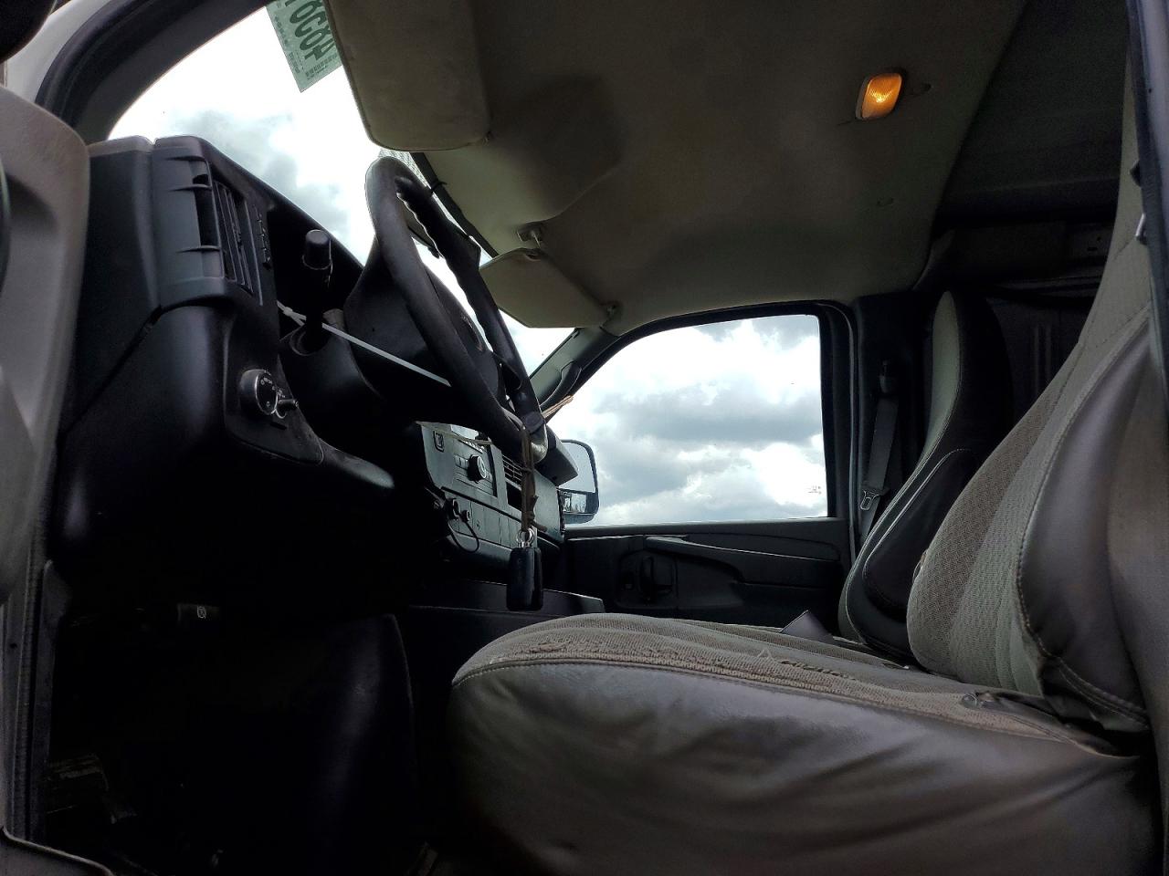 2014 GMC Savana VIN 1GTW7GCA0E1143549 photo 7