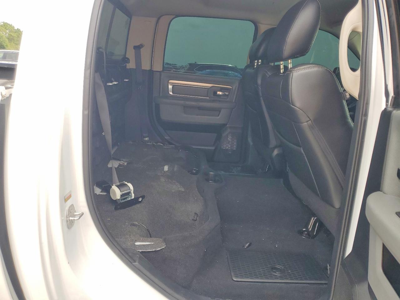 2018 Ram 1500 VIN 1C6RR6LT4JS188301 photo 10