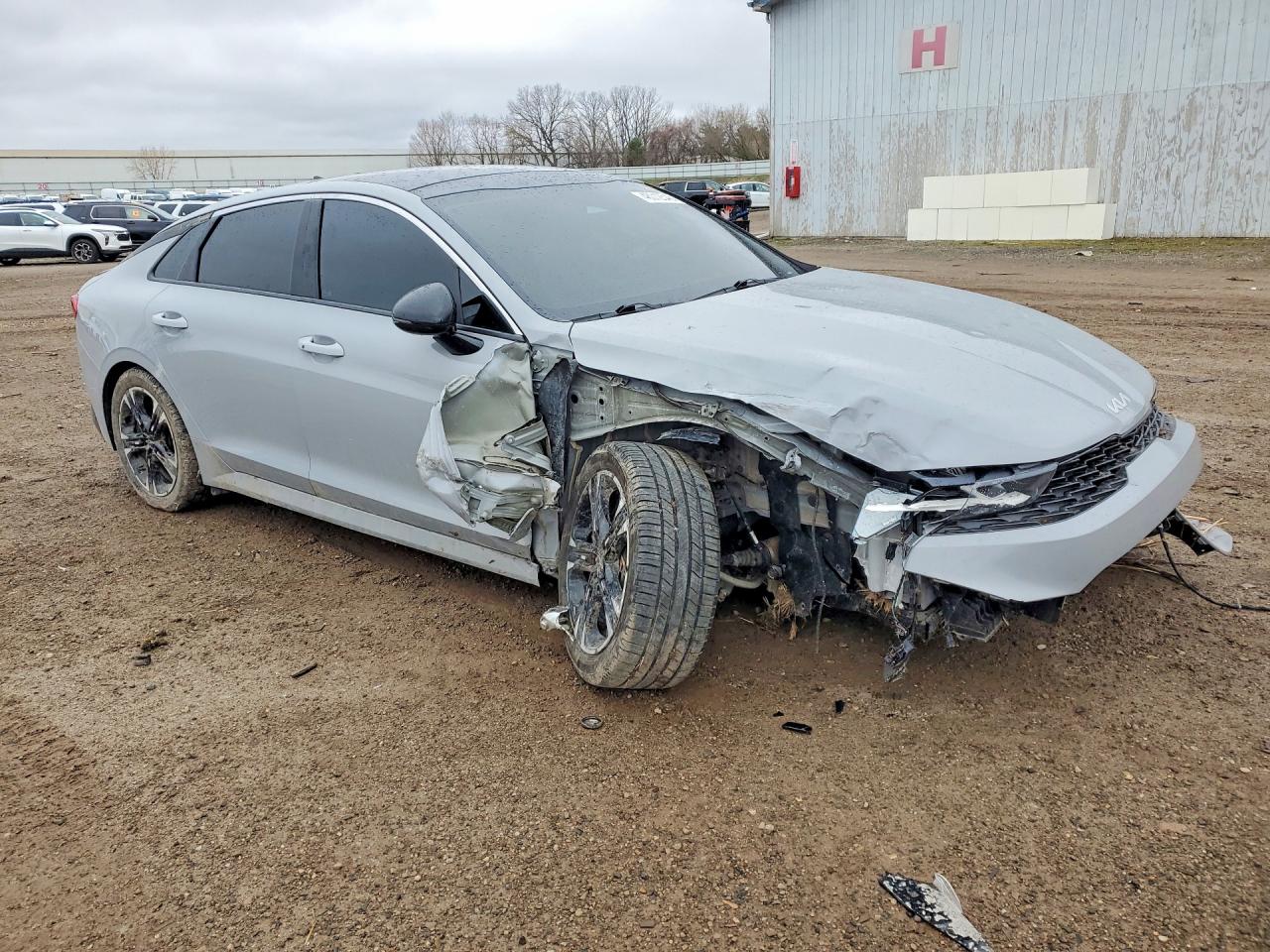 2023 Kia K5 VIN 5XXG64J25PG214222 photo 4
