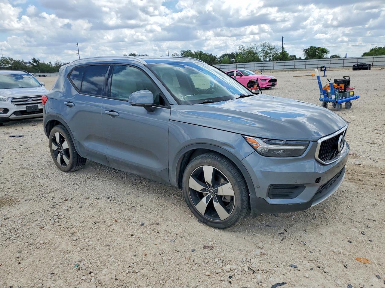 2019 Volvo Xc40 VIN YV4162UK0K2110853 photo 4