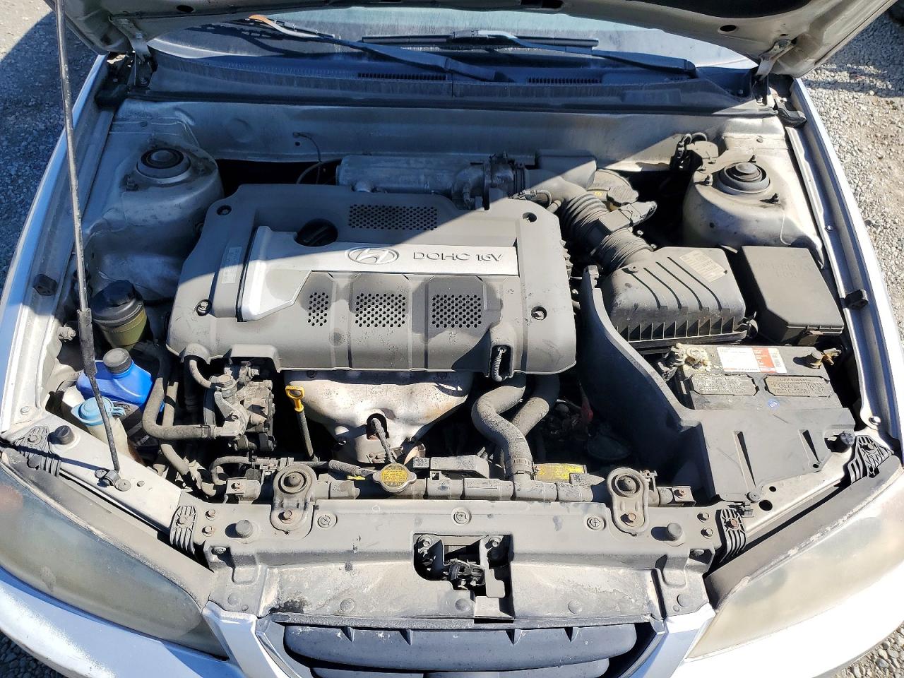 2004 Hyundai Elantra VIN KMHDN46D64U819609 photo 11