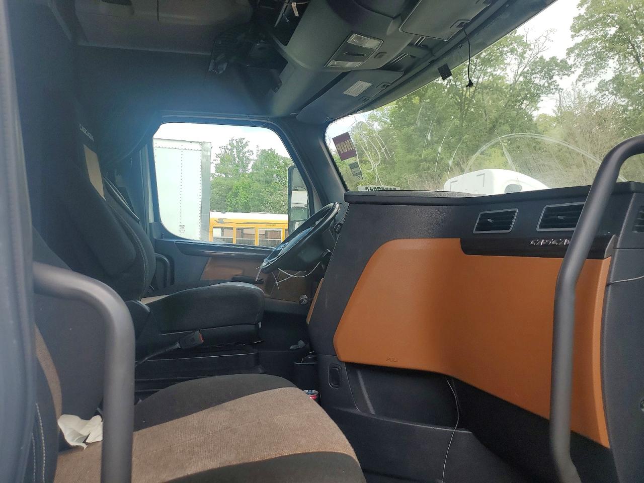2020 FREIGHTLINER All other VIN 3AKJHHDR2LSLS3468 photo 5