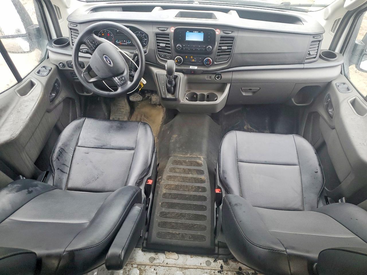 2025 Ford Transit VIN 1FTBR2X88SKB11635 photo 8