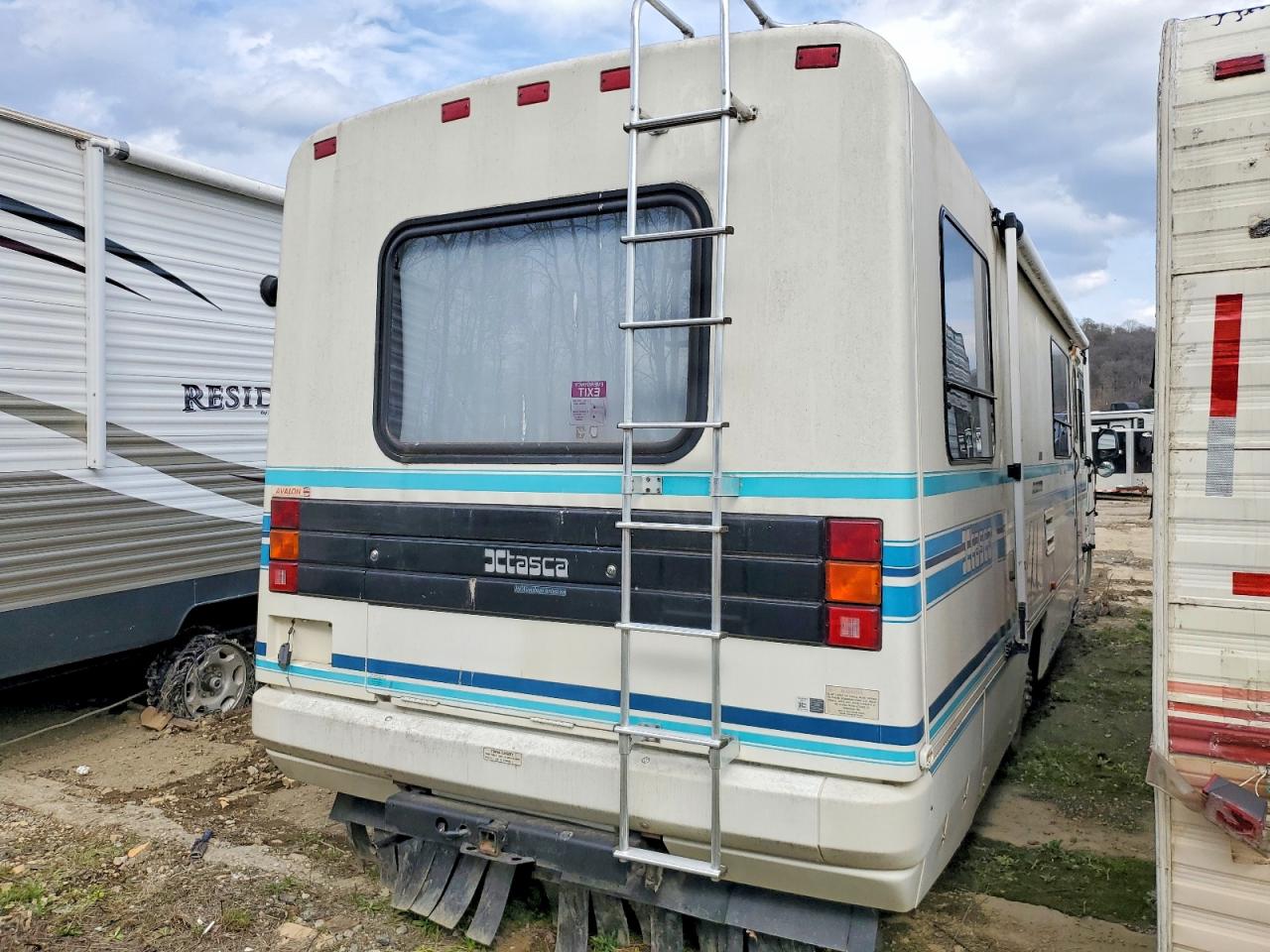 1992 WINNEBAGO Itasca VIN 1GBKP37N3M3312376 photo 4