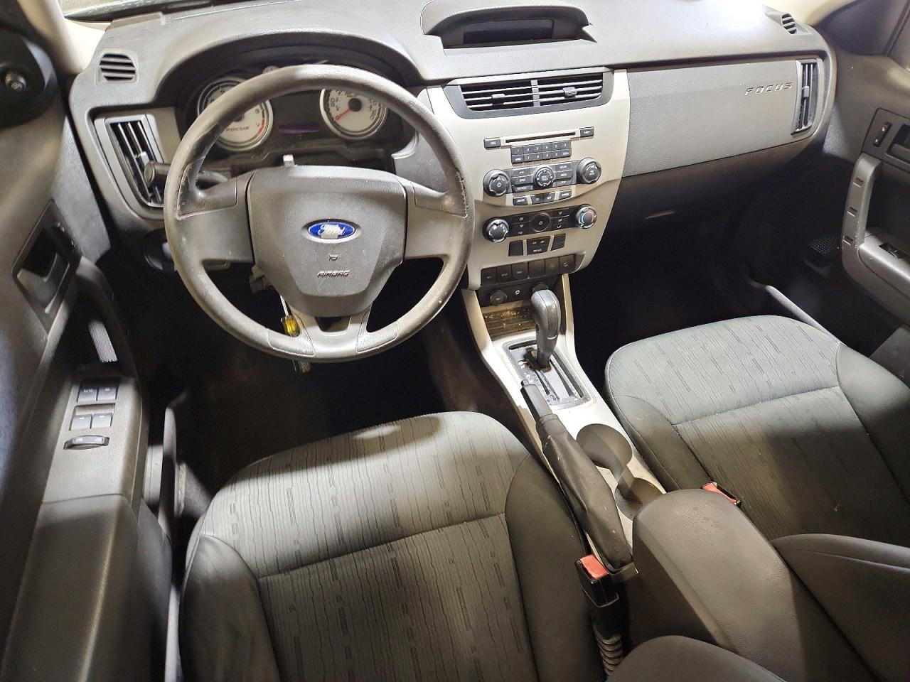 2008 Ford Focus VIN 1FAHP35N38W259617 photo 8