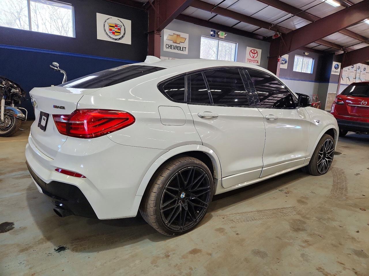 2018 BMW X4 VIN 5UXXW7C57J0W63708 photo 3