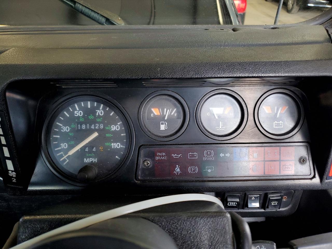 1992 Land Defender VIN SALLDHMF7JA912113 photo 9