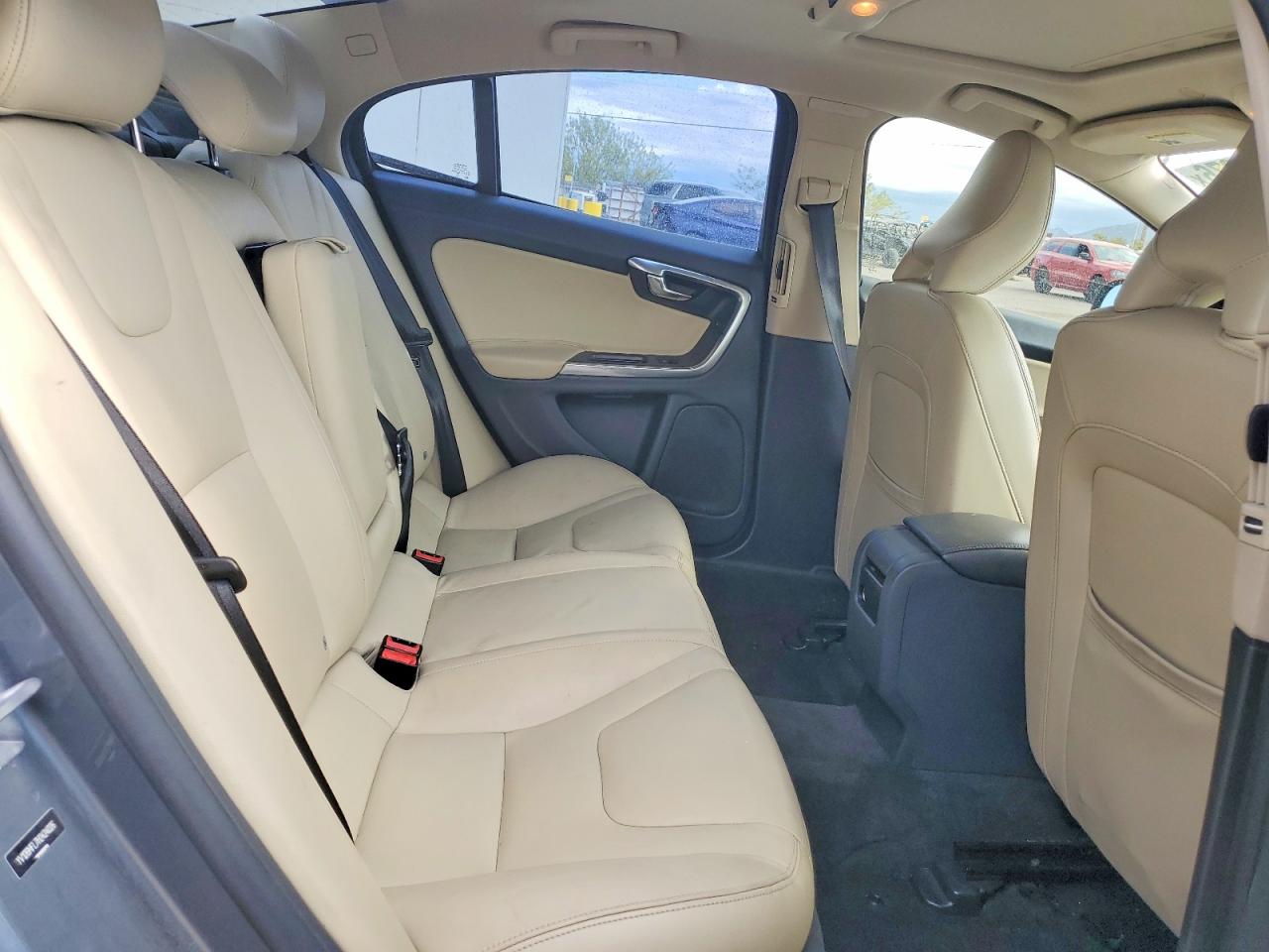 2017 Volv S60 VIN YV126MFL7H2424026 photo 10