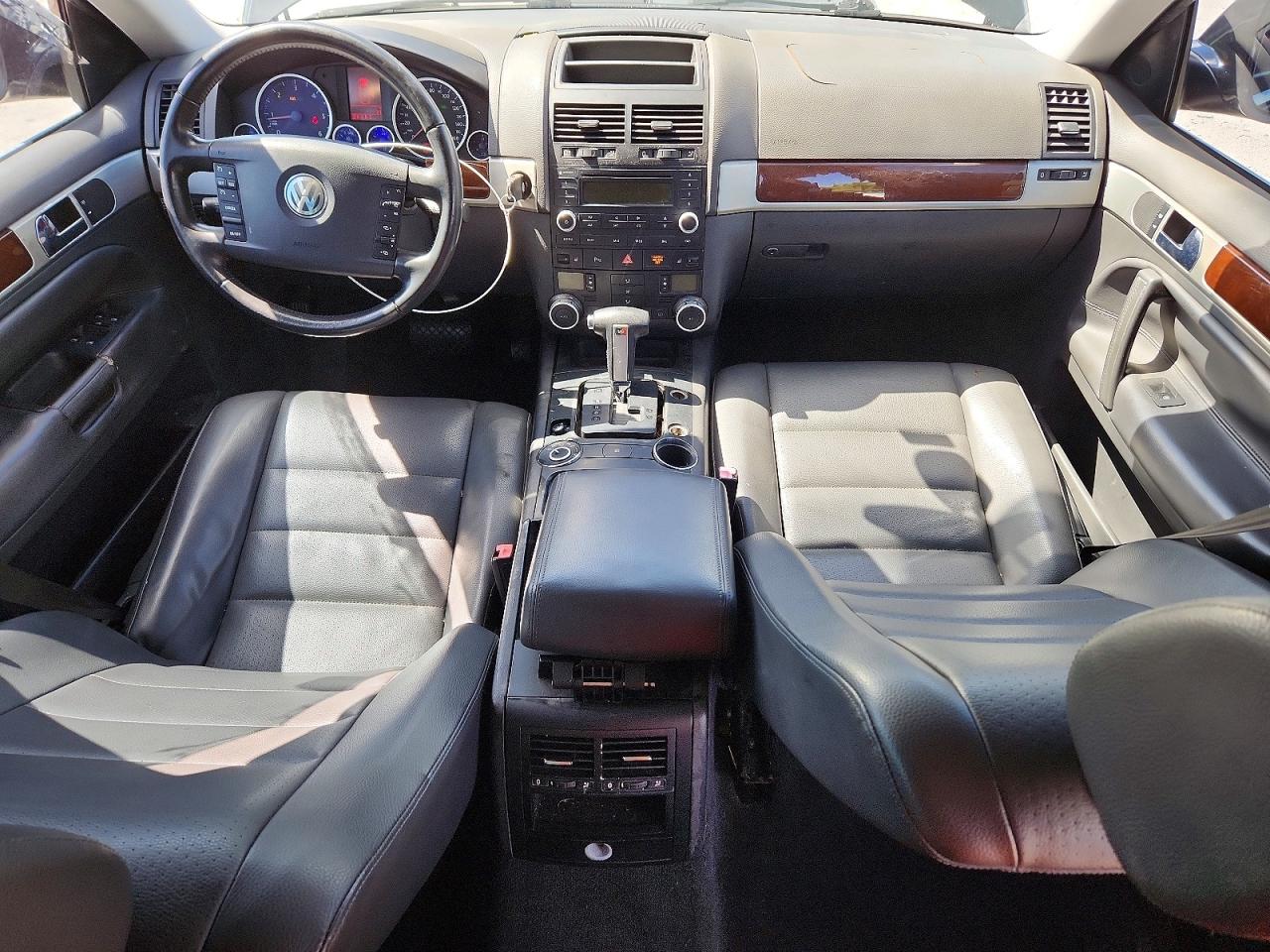 2010 Volkswagen Touareg td VIN WVGFK7A90AD000497 photo 8